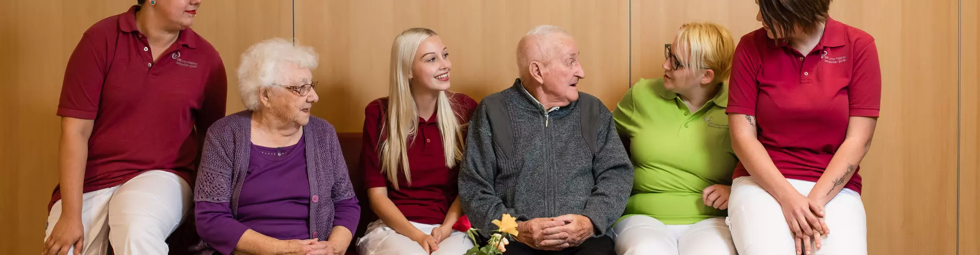 Die Caritas sucht Fachkräfte für die Altenpflege! Foto: CAB