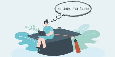 Verzweifelte Person vor ihrem Laptop auf einem Doktorhut sitzend mit einer Gedankenblase "No Jobs Available" über ihr.
